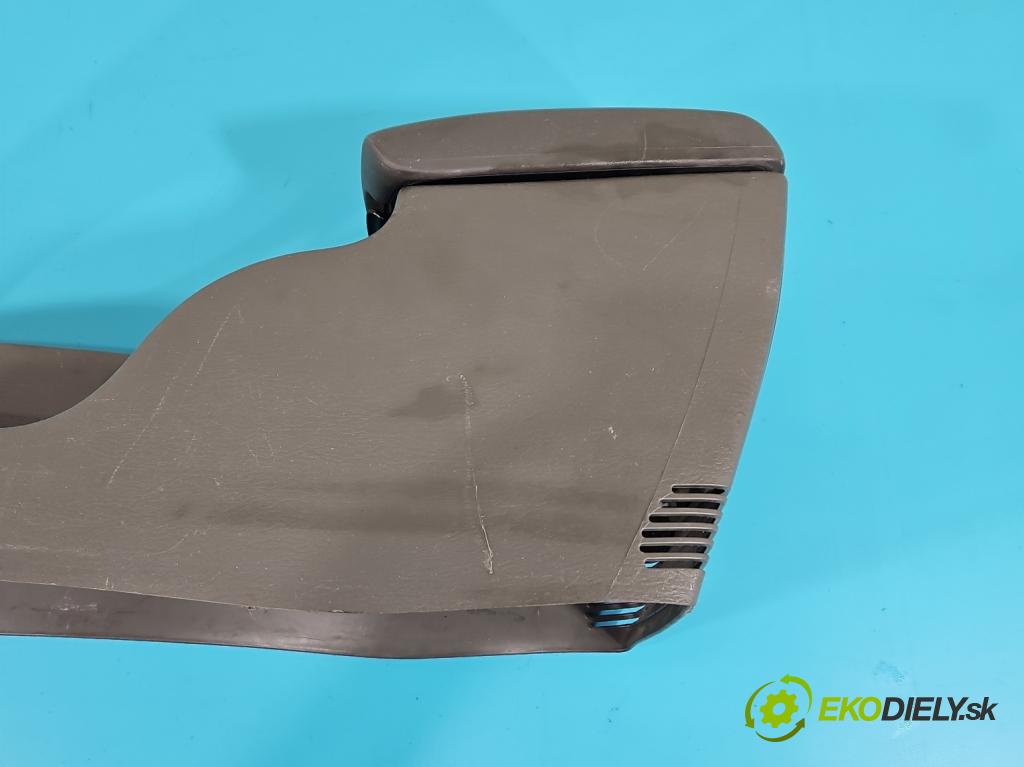 Jeep Cherokee KJ 2001-2008 3.7 V6 204 HP automatic 150 kW 3700 cm3 5- operadlo 5KC131J8AC (Lakťové opierky)