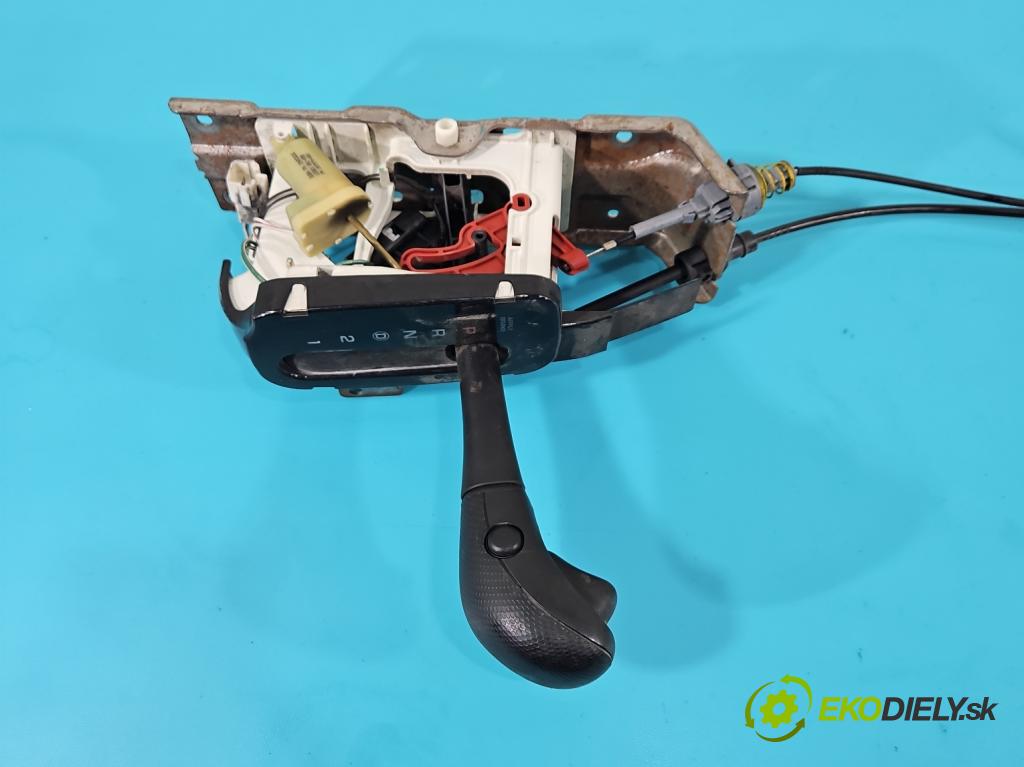 Jeep Cherokee KJ 2001-2008 3.7 V6 204 HP automatic 150 kW 3700 cm3 5- Páka: Změny: stupeň,rýchlosť P52109982AE (Rýchlostná páka (kulisa))