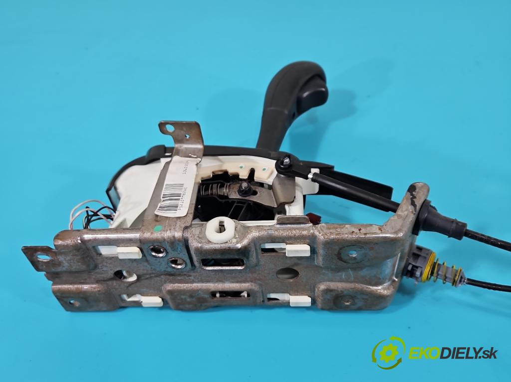 Jeep Cherokee KJ 2001-2008 3.7 V6 204 HP automatic 150 kW 3700 cm3 5- Páka: Změny: stupeň,rýchlosť P52109982AE (Rýchlostná páka (kulisa))