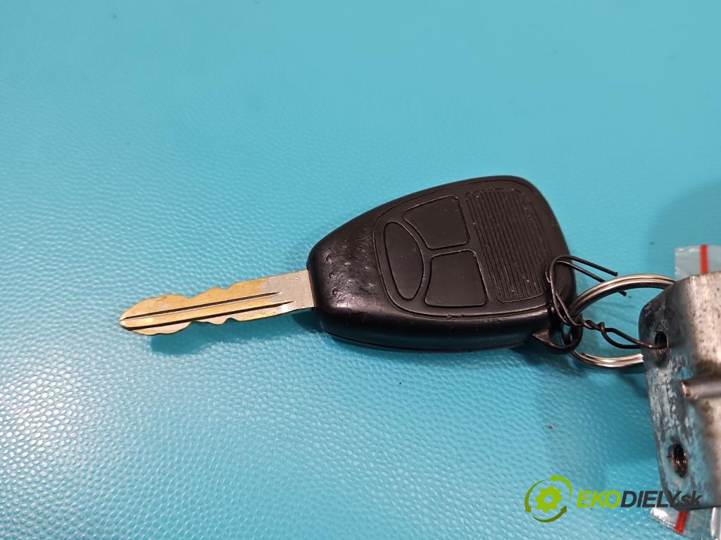 Jeep Cherokee KJ 2001-2008 3.7 V6 204 HP automatic 150 kW 3700 cm3 5- rukoväť predné ľavé mimo: 55360333 (Vonkajšie predné ľavé)