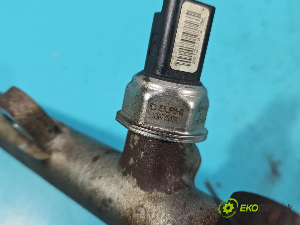 Renault Twingo II 2007-2014 1.5 dci 86 HP manual 63 kW 1461 cm3 3- lišta vstrekovacia H8200701690 (Vstrekovacie lišty)