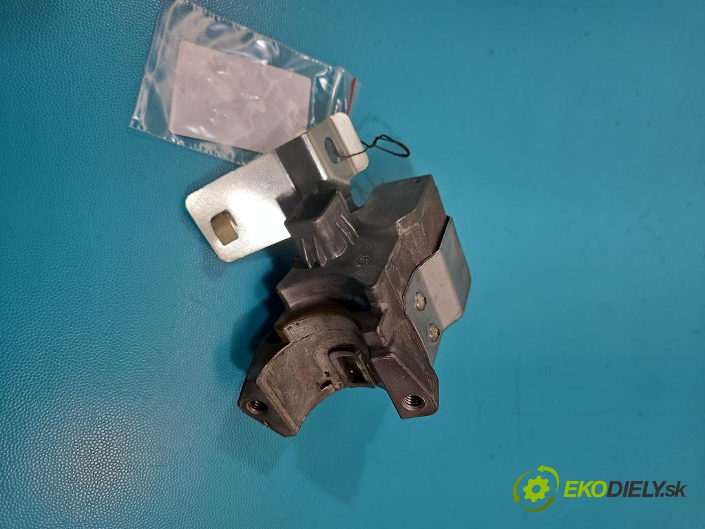 Hyundai Ix35 2.0 16V 163 HP manual 120 kW 1980 cm3 5- Blokáda: řízení: 81900-2P710 (Ostatné)