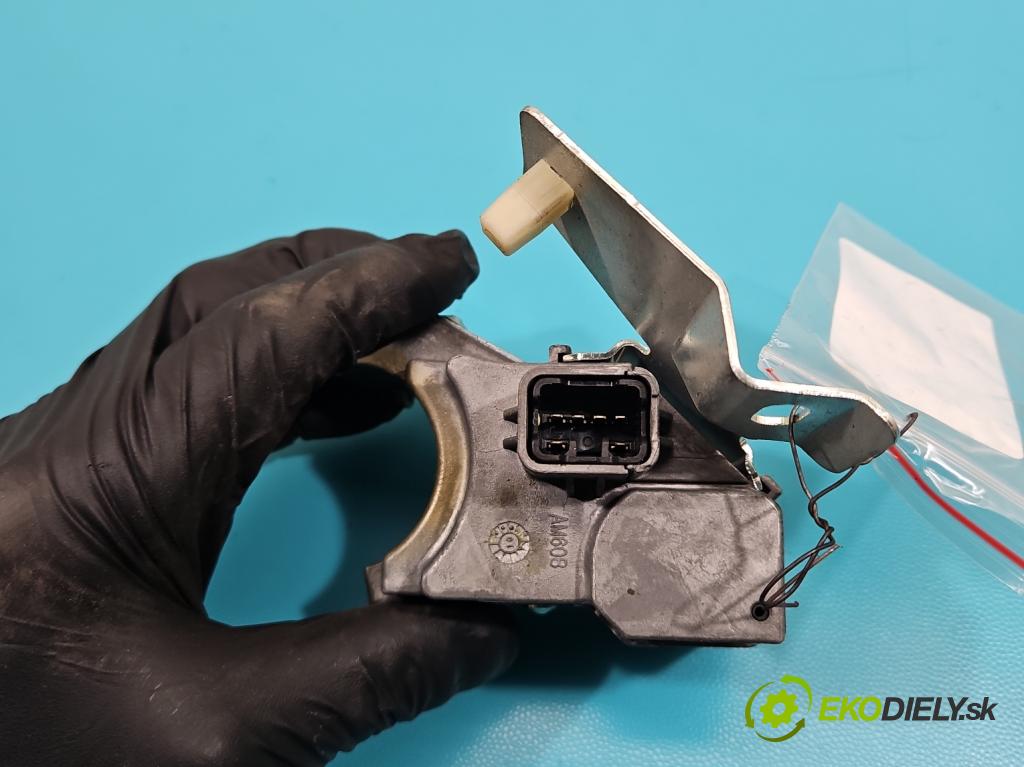 Hyundai Ix35 2.0 16V 163 HP manual 120 kW 1980 cm3 5- Blokáda: řízení: 81900-2P710 (Ostatné)