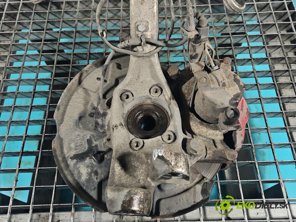 Audi A4 B6 2000-2004 1.9 tdi 131 HP manual 96 kW 1896 cm3 5- náboj pravé  (Náboje)