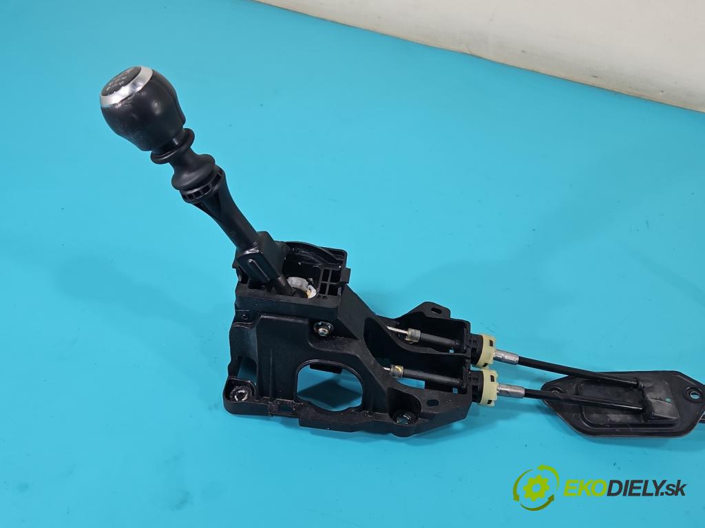 Toyota Corolla E21 2019- 1.6 16V 132  HP manual 97 kW 1598 cm3 4- Páka: Změny: stupeň,rýchlosť 33530-02360 (Rýchlostná páka (kulisa))