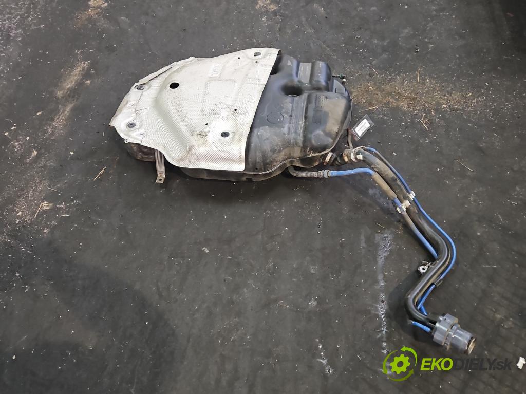 Toyota Corolla E21 2019- 1.6 16V 132  HP manual 97 kW 1598 cm3 4- Nádrž: palivo 77100-F4121 (Nádrže)