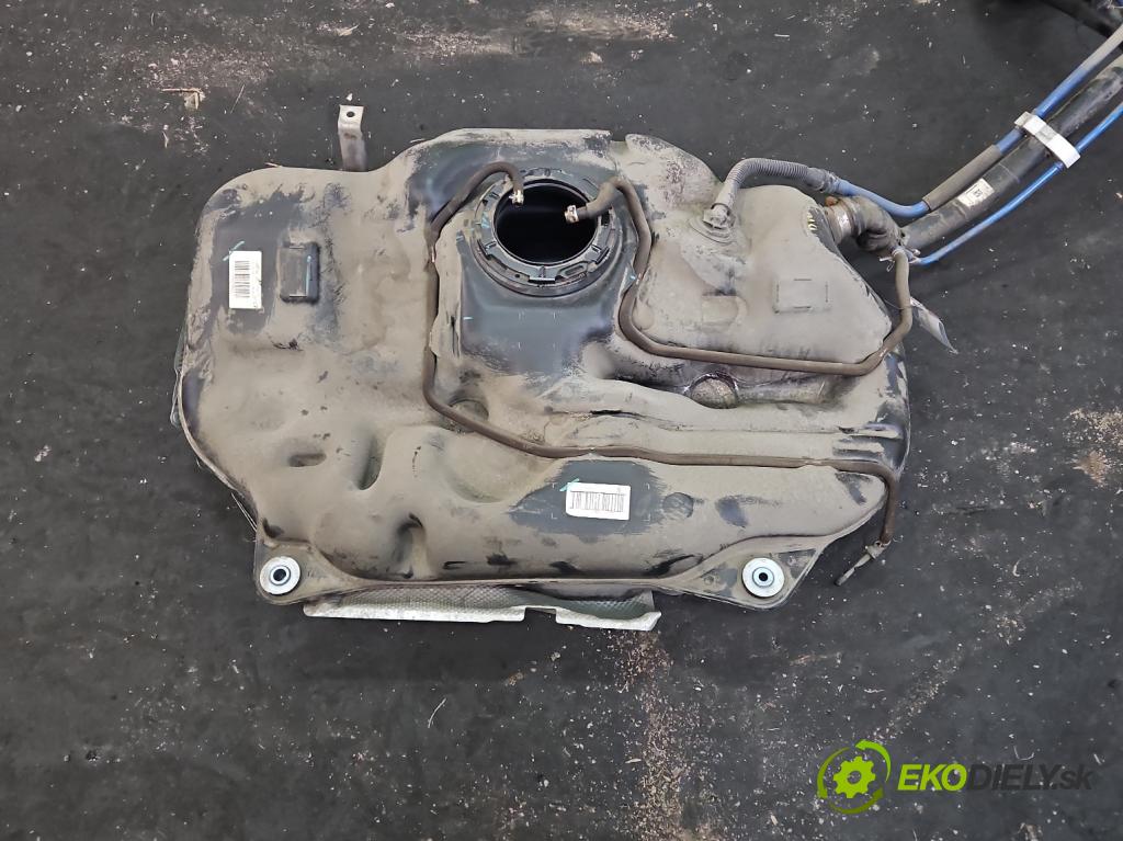Toyota Corolla E21 2019- 1.6 16V 132  HP manual 97 kW 1598 cm3 4- Nádrž: palivo 77100-F4121 (Nádrže)