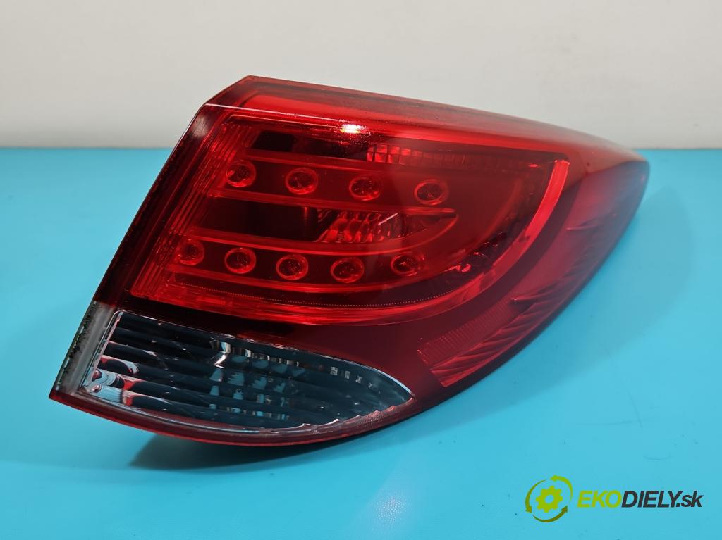 Hyundai Ix35 2.0 16V 163 HP manual 120 kW 1980 cm3 5- svetlo / reflektor zadné pravé 92402-2Y0 (Kľučka dverí ostatné)