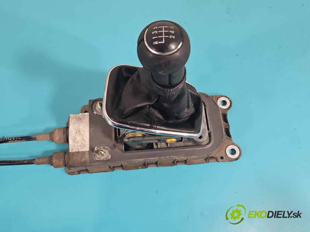 Vw Golf IV 1997-2003 1.9 TDI 131 HP manual 96 kW 1896 cm3 5- Páka: Změny: stupeň,rýchlosť  (Rýchlostné páky / kulisy)