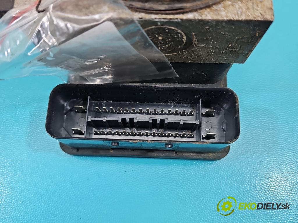 Vw Bora 1.9 TDI 101 HP manual 74 kW 1896 cm3 5- čerpadlo abs 1J0614117G (Pumpy ABS)