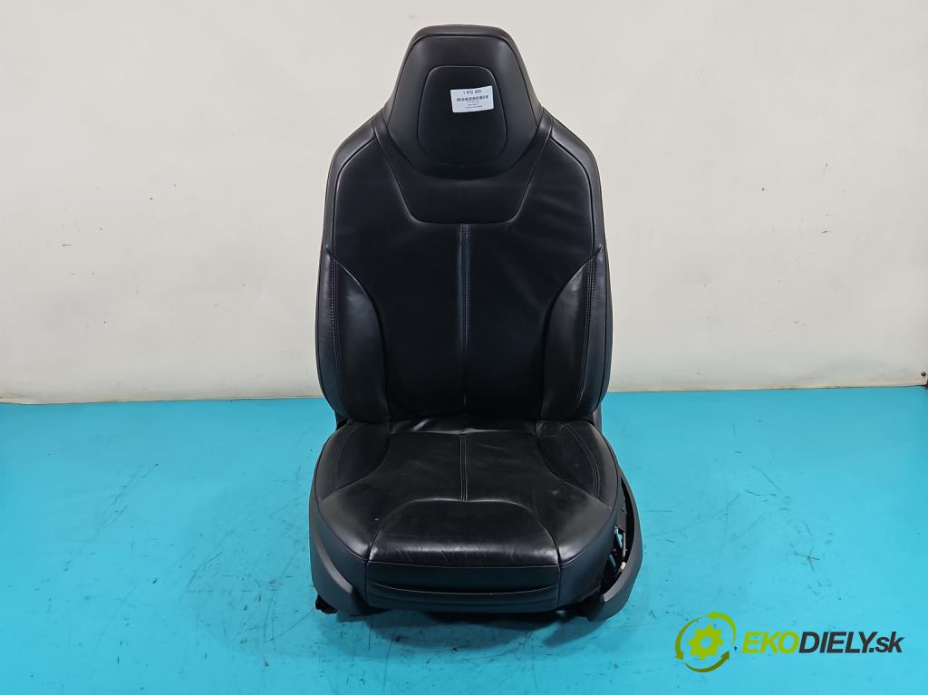 Tesla Model S 0.0b: 367hp automatic 270 kW  5- Sedačka ľavý  (Sedačky, sedadlá)