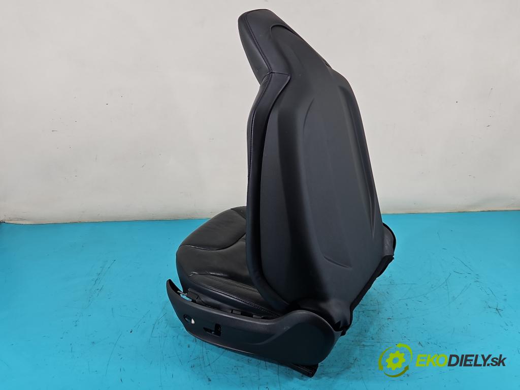 Tesla Model S 0.0b: 367hp automatic 270 kW  5- Sedačka ľavý  (Sedačky, sedadlá)