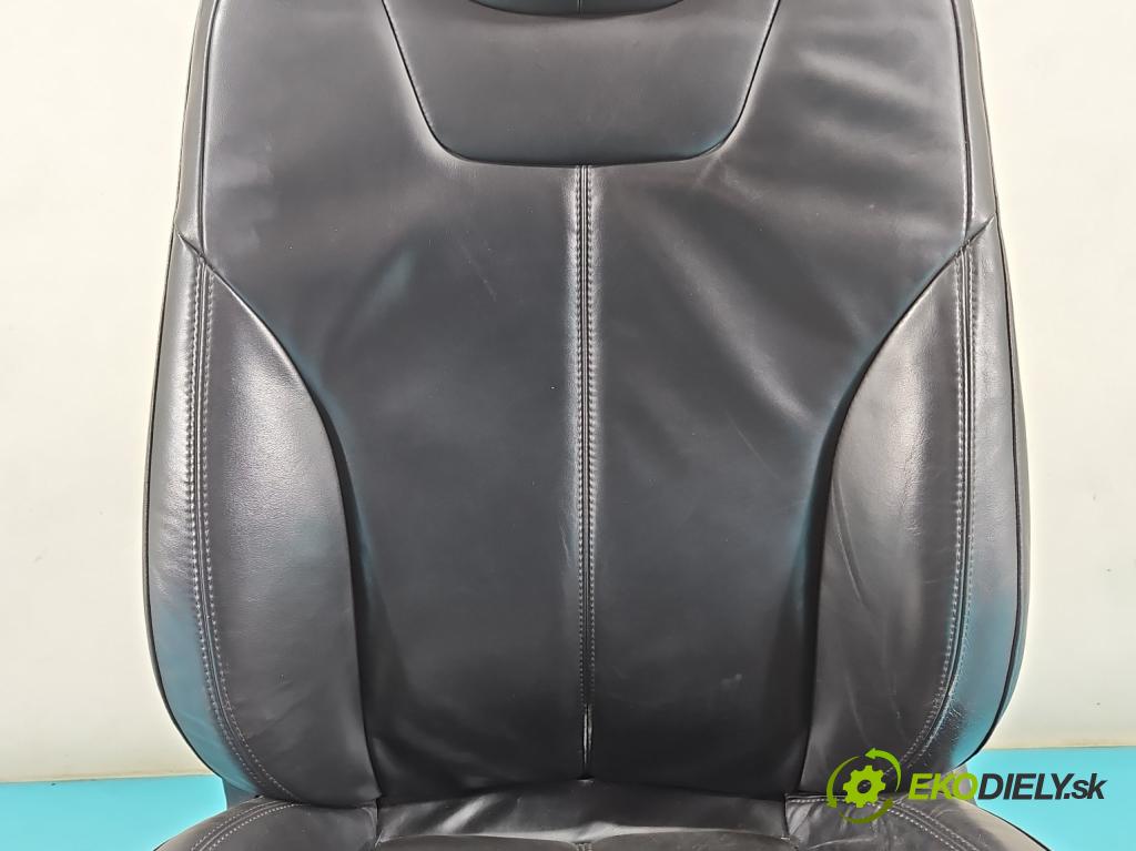 Tesla Model S 0.0b: 367hp automatic 270 kW  5- Sedačka ľavý  (Sedačky, sedadlá)