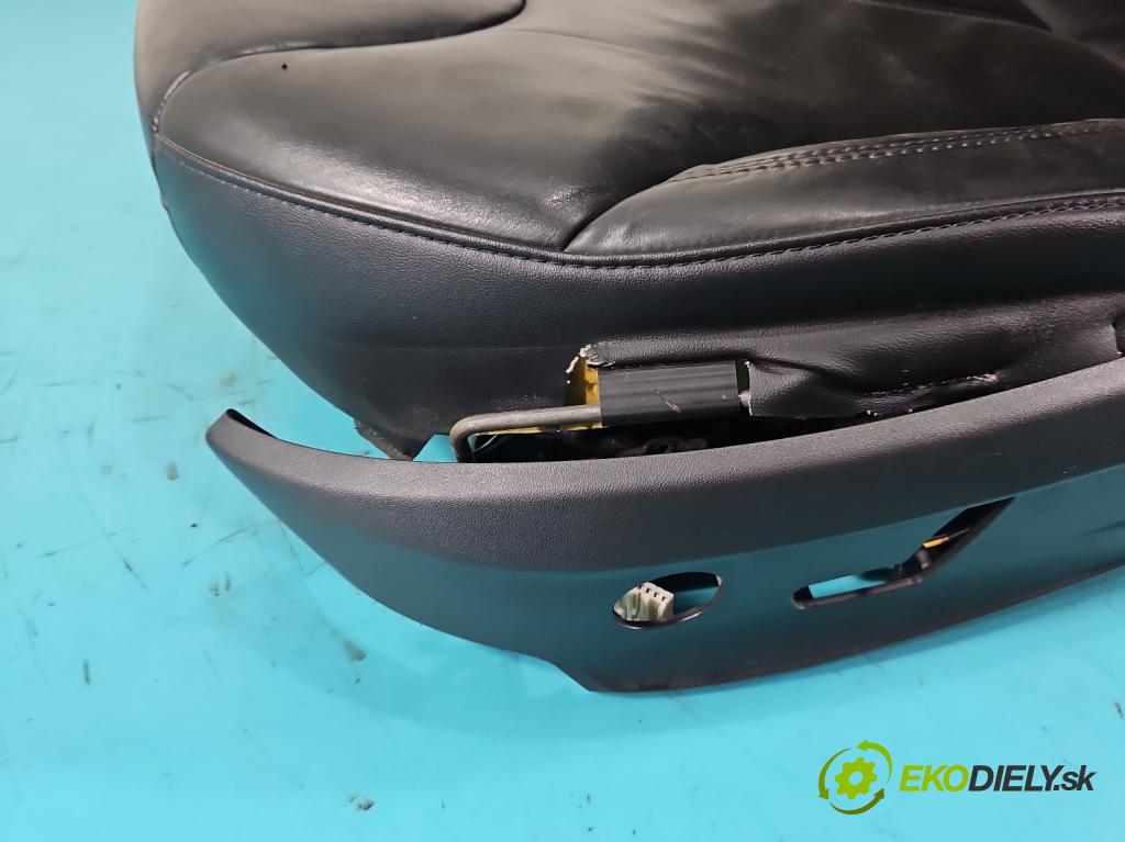 Tesla Model S 0.0b: 367hp automatic 270 kW  5- Sedačka ľavý  (Sedačky, sedadlá)