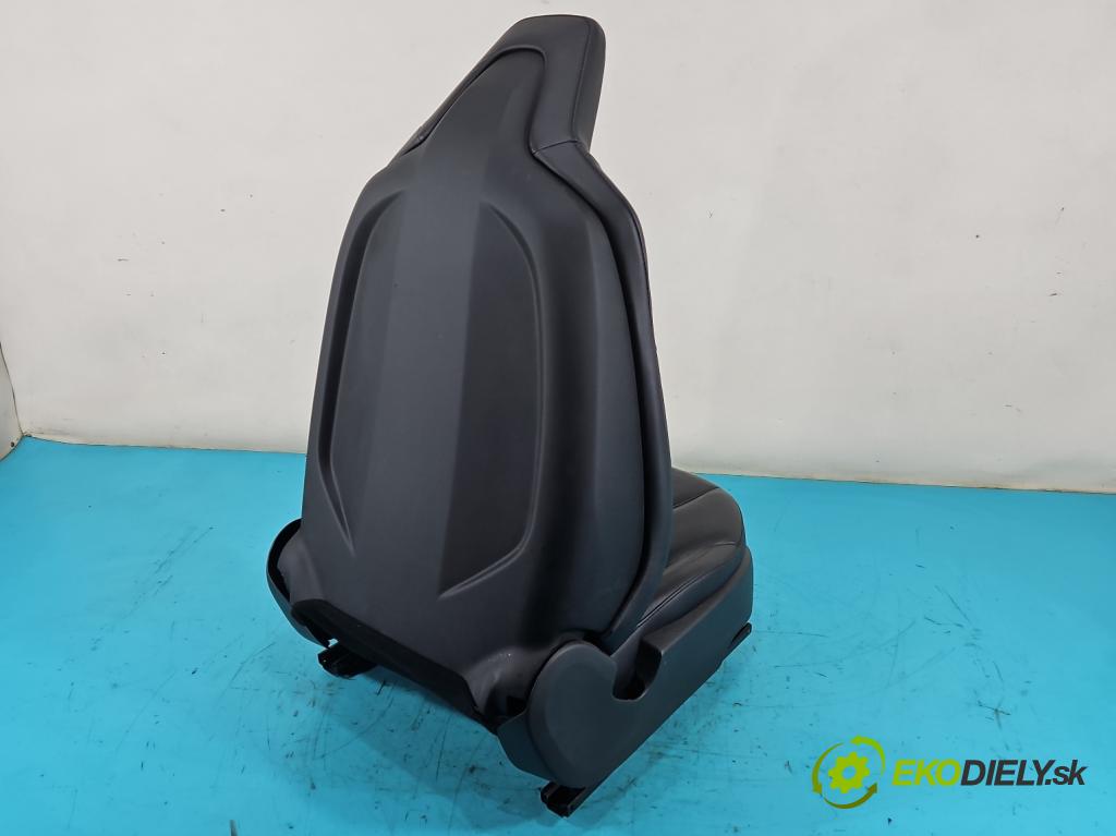 Tesla Model S 0.0b: 367hp automatic 270 kW  5- Sedačka ľavý  (Sedačky, sedadlá)