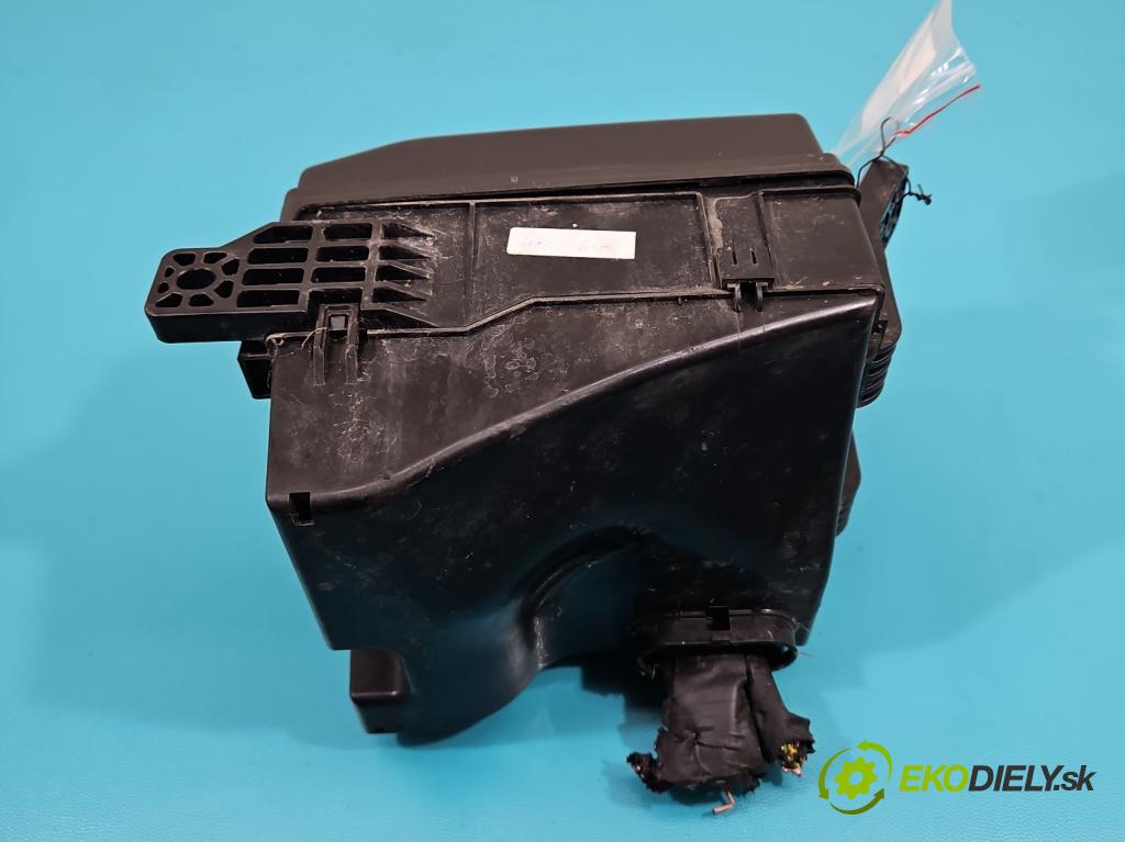 Hyundai Ix35 2.0 16V 163 hp manual 120 kW 1980 cm3 5- skříňka pojistková 91950-2S010 (Pojistkové skříňky)