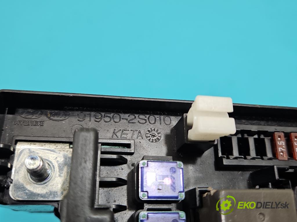 Hyundai Ix35 2.0 16V 163 hp manual 120 kW 1980 cm3 5- skříňka pojistková 91950-2S010 (Pojistkové skříňky)