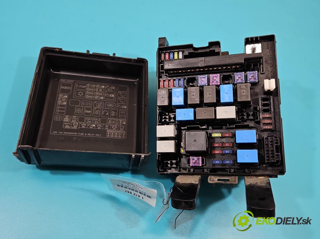 Hyundai Ix35 2.0 16V 163 hp manual 120 kW 1980 cm3 5- skříňka pojistková 91950-2S010 (Pojistkové skříňky)