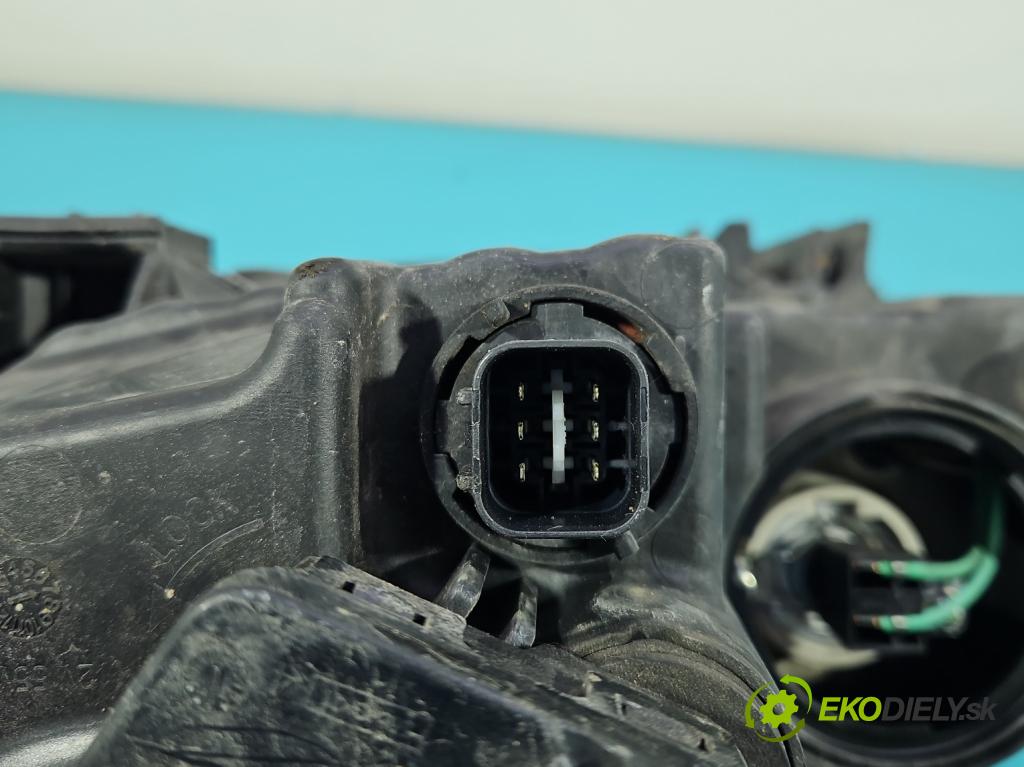 Hyundai Ix35 2.0 16V 163 HP manual 120 kW 1980 cm3 5- Reflektor: pravý  (Pravé)