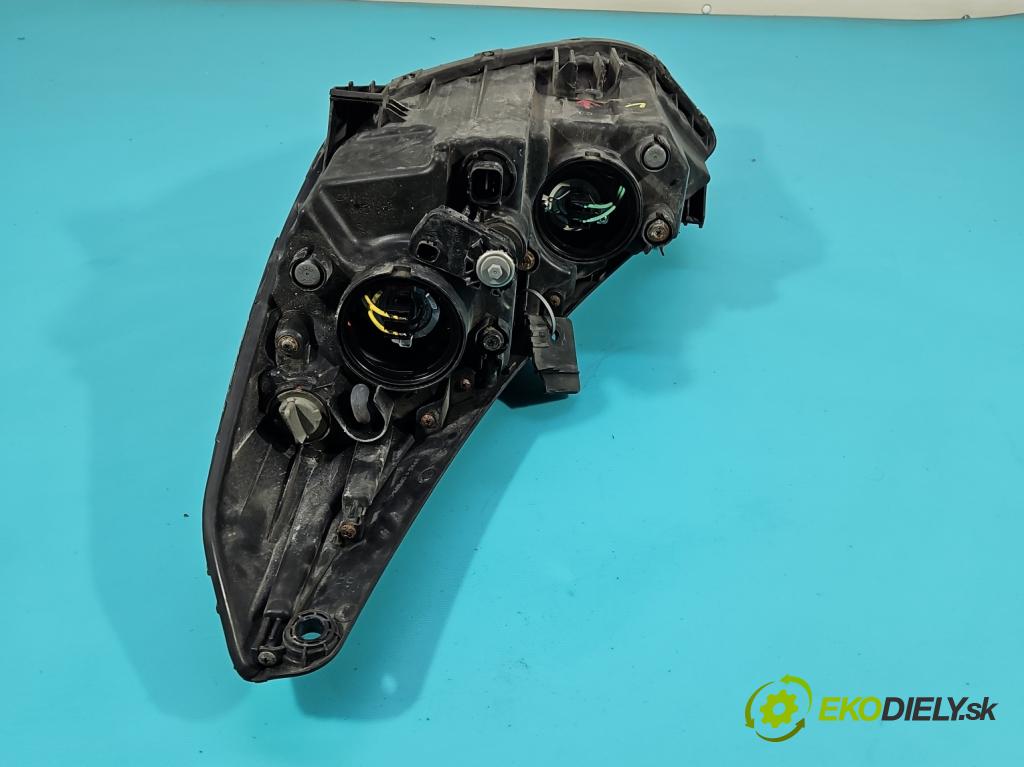 Hyundai Ix35 2.0 16V 163 HP manual 120 kW 1980 cm3 5- Reflektor: pravý  (Pravé)