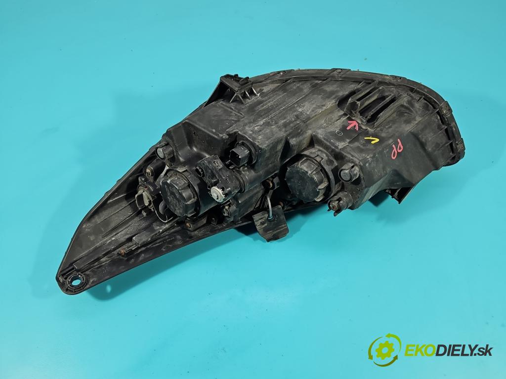 Hyundai Ix35 2.0 16V 163 HP manual 120 kW 1980 cm3 5- Reflektor: pravý  (Pravé)