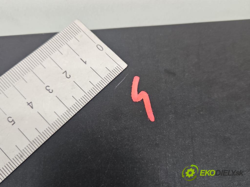 Seat Ibiza III 6L 2002-2008 1.4 tdi 75 hp manual 55 kW 1422 cm3 5- zadní kufrové dveře  (Zadní kapoty)