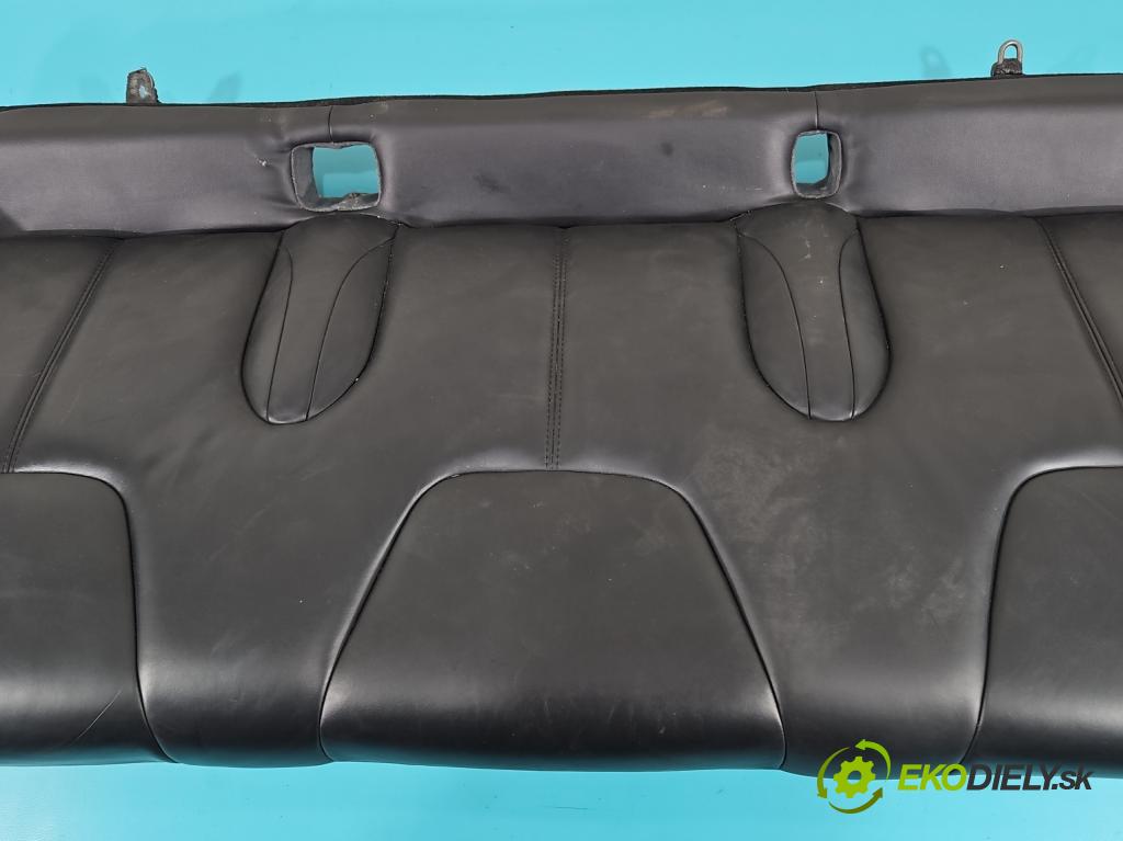 Tesla Model S 0.0b: 367hp automatic 270 kW  5- Pohovka: zadné  (Sedačky, sedadlá)