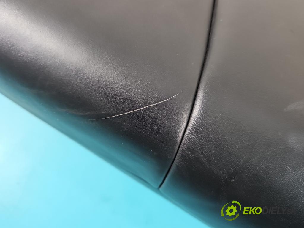 Tesla Model S 0.0b: 367hp automatic 270 kW  5- Pohovka: zadné  (Sedačky, sedadlá)