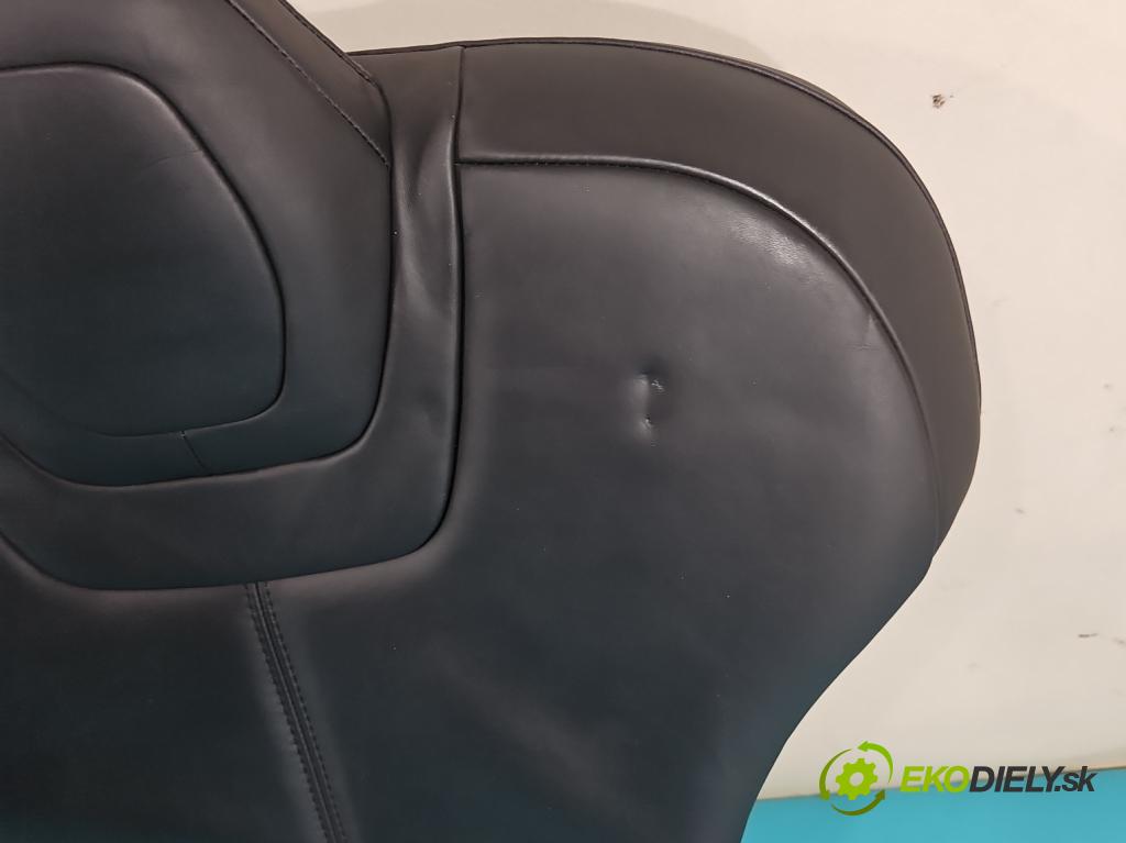 Tesla Model S 0.0b: 367hp automatic 270 kW  5- Pohovka: zadné  (Sedačky, sedadlá)