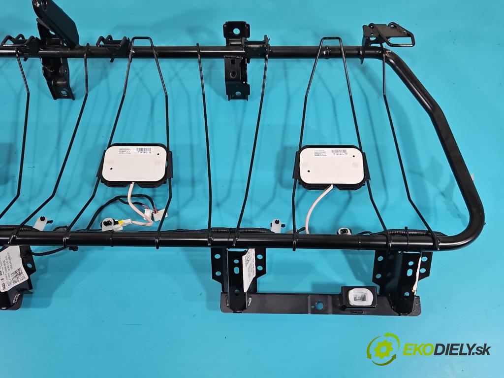 Tesla Model S 0.0b: 367hp automatic 270 kW  5- Pohovka: zadné  (Sedačky, sedadlá)