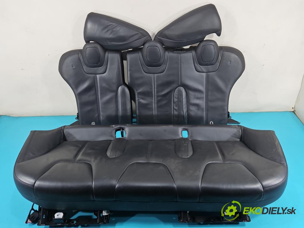 Tesla Model S 0.0b: 367hp automatic 270 kW  5- Pohovka: zadné  (Sedačky, sedadlá)