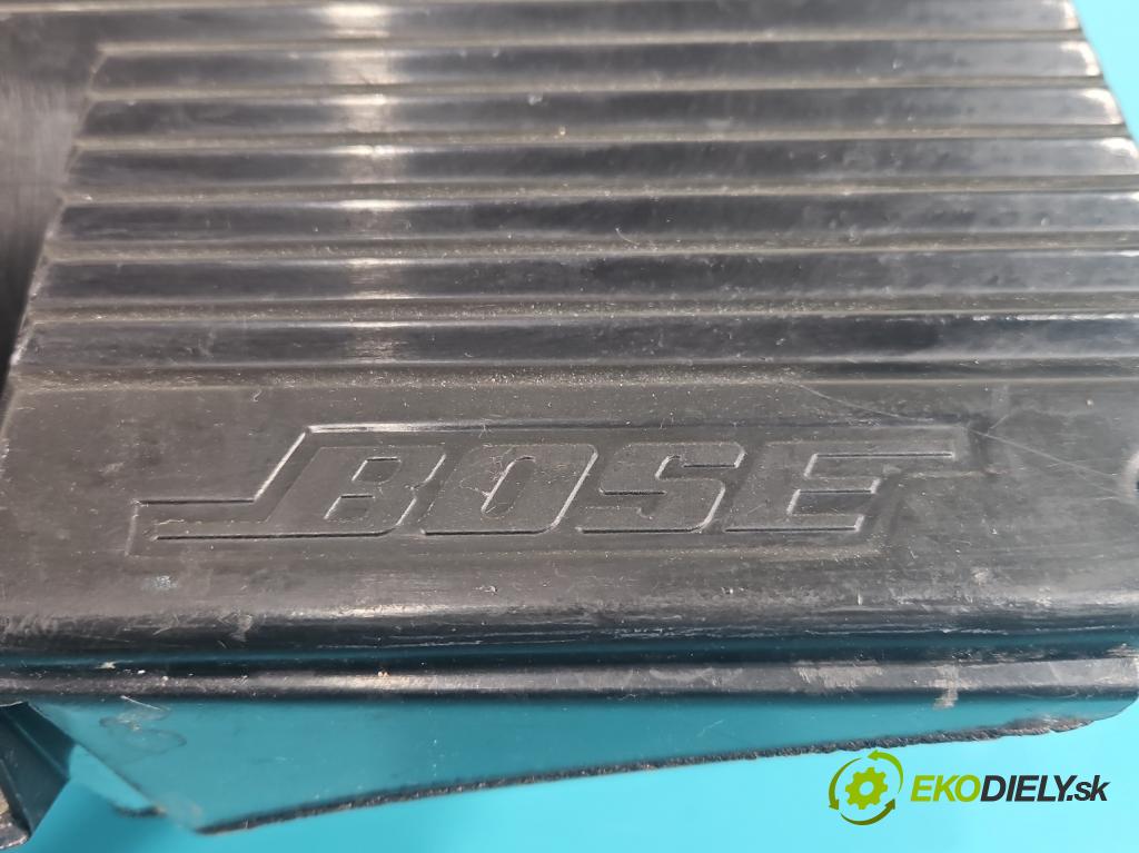 Alfa romeo Gt 1.9 JTD 150 HP manual 110 kW 1910 cm3 3- Subwoofer: 606833180 (Audio zariadenie)