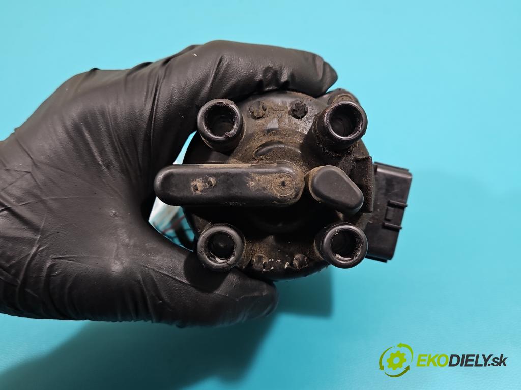 Mazda Demio 1.3 16v 63 hp manual 46 kW 1324 cm3 5- modul zapalovací T2T60572 (Rozdělovače)