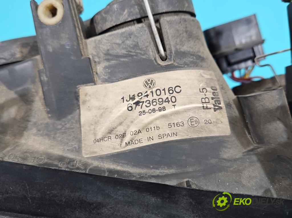 Vw Golf IV 1997-2003 1.9 tdi 110 HP automatic 81 kW 1896 cm3 5- Reflektor: pravý 1J1941016C (Pravé)