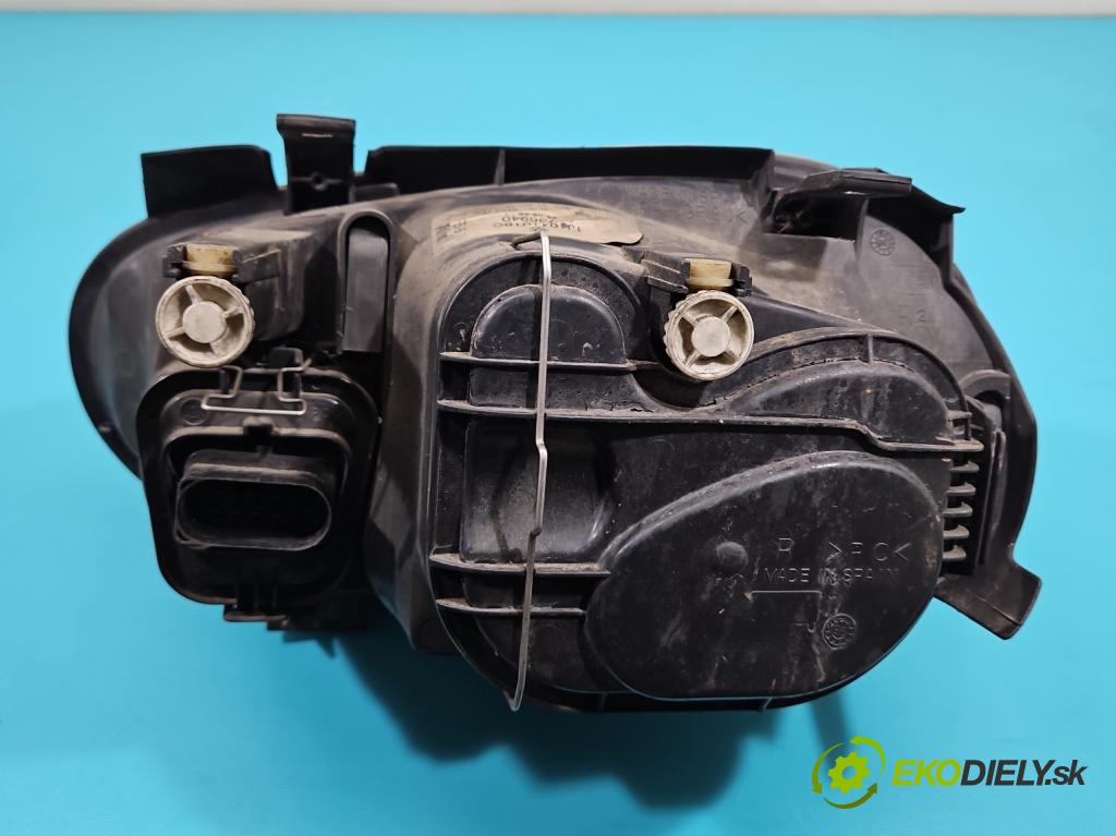 Vw Golf IV 1997-2003 1.9 tdi 110 HP automatic 81 kW 1896 cm3 5- Reflektor: pravý 1J1941016C (Pravé)