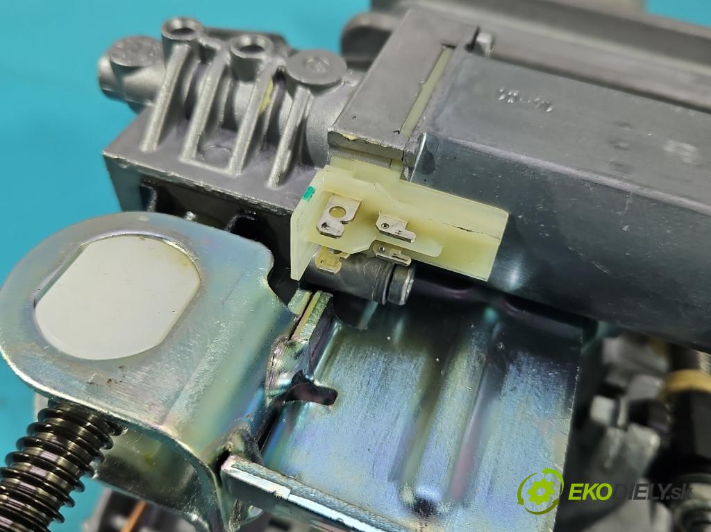 Tesla Model S 0.0b: 367hp automatic 270 kW  5- Stĺpik volant A2044601416 (Tyč riadenia (volantu))