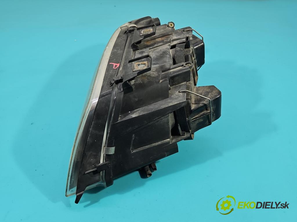 Audi A6 C5 1997-2004 2.8b 193 HP automatic 142 kW 2771 cm3 5- Reflektor: pravý  (Pravé)