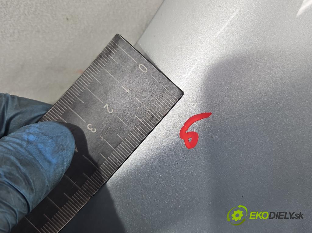 Hyundai Ix35 2.0 16V 163 hp manual 120 kW 1980 cm3 5- blatnik přední levý  (Predné ľavé)