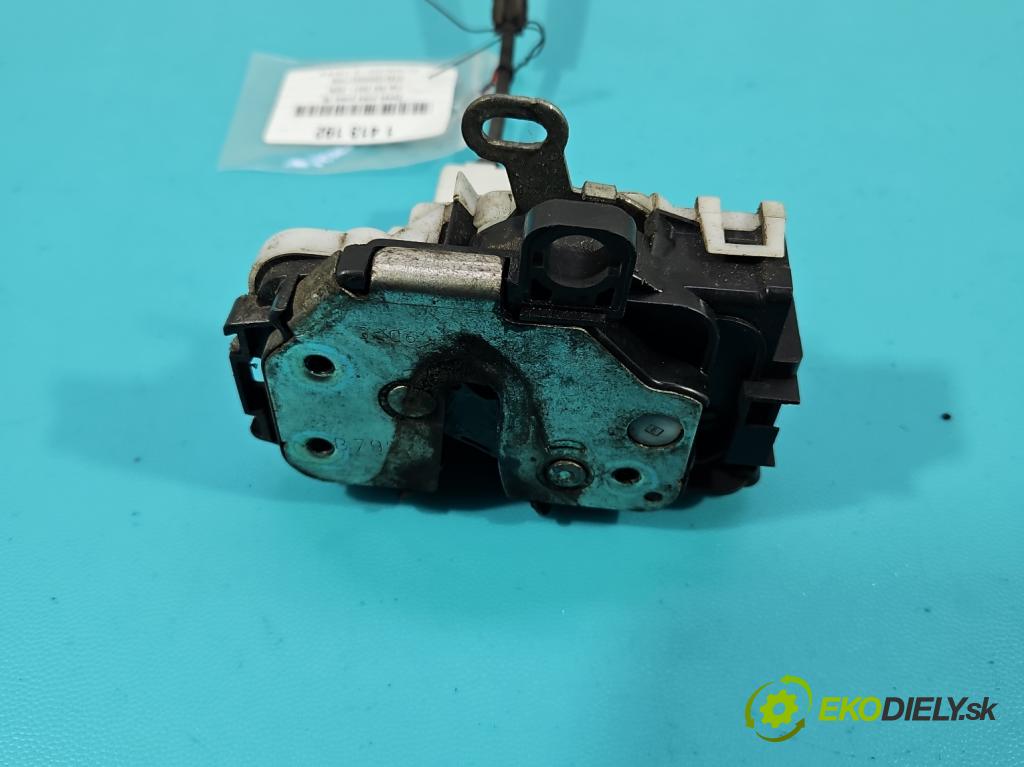 Fiat 500 2007-2020 1.2 8V 69KM manual 51 kW 1242 cm3 3- zámek přední pravý