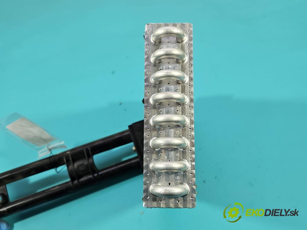 Fiat 500 2007-2020 1.2 8V 69KM manual 51 kW 1242 cm3 3- radiátor (Radiátory topení)