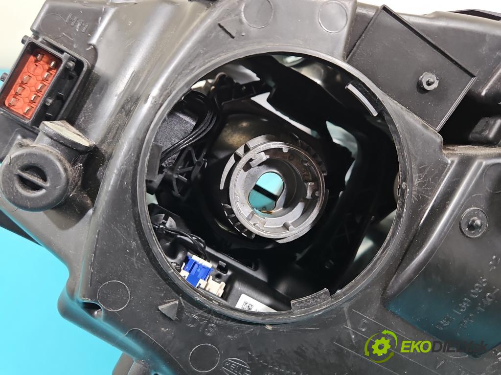 Opel Insignia A 2008-2017 1.6 T 179KM manual 132 kW 1598 cm3 4- Reflektor: pravý 1ZT009631 (Pravé)