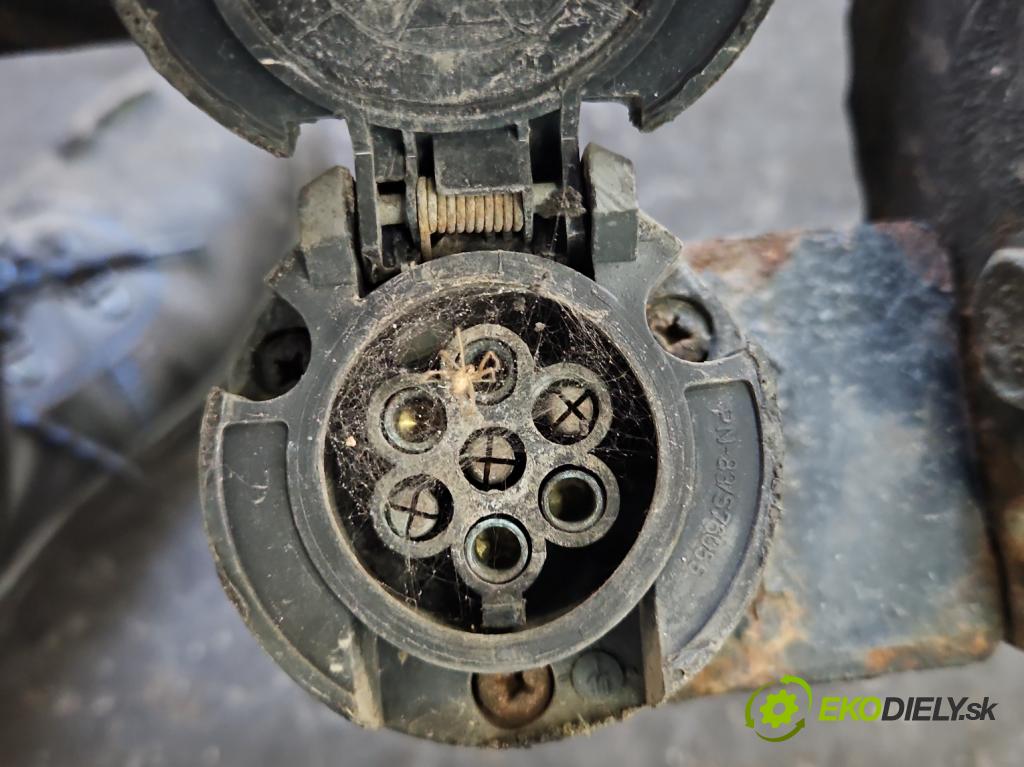 Fiat 500 2007-2020 1.2 8V 69KM manual 51 kW 1242 cm3 3- oko tažné  (Tažná zařízení)