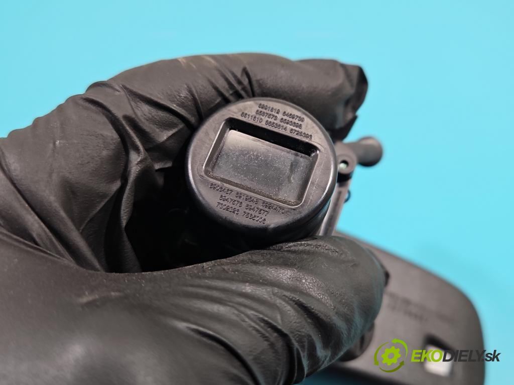 Opel Insignia A 2008-2017 1.6 T 179KM manual 132 kW 1598 cm3 4- zpětné zrcátko vnitřní 22794447 (Světla vnitřní)