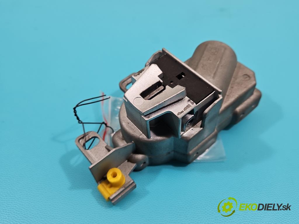 Volvo S40 II 2004-2012 2.4b 140 HP manual 103 kW 2435 cm3 4- Blokáda: řízení: 30776153 (Ostatné)