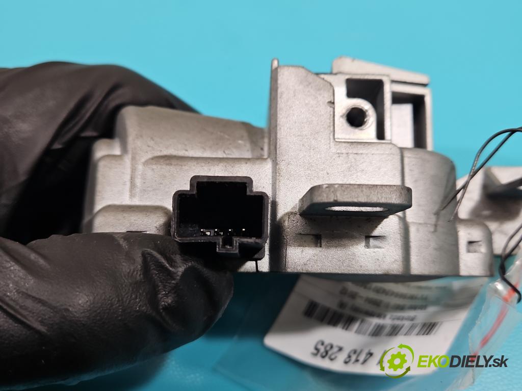 Volvo S40 II 2004-2012 2.4b 140 HP manual 103 kW 2435 cm3 4- Blokáda: řízení: 30776153 (Ostatné)