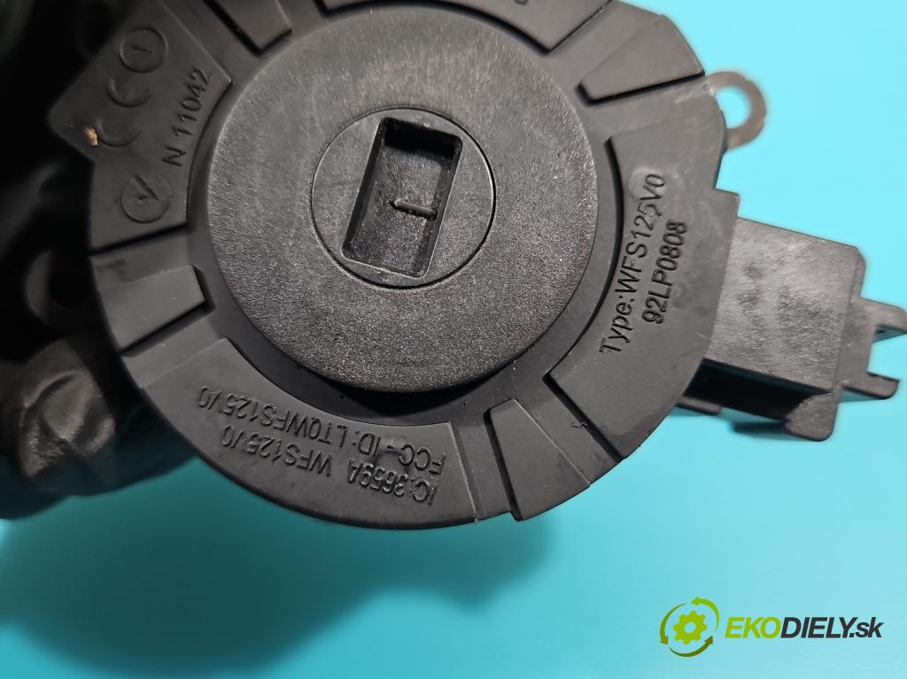 Volvo S40 II 2004-2012 2.4b 140 HP manual 103 kW 2435 cm3 4- Spínačka  (Spínacie skrinky a kľúče)