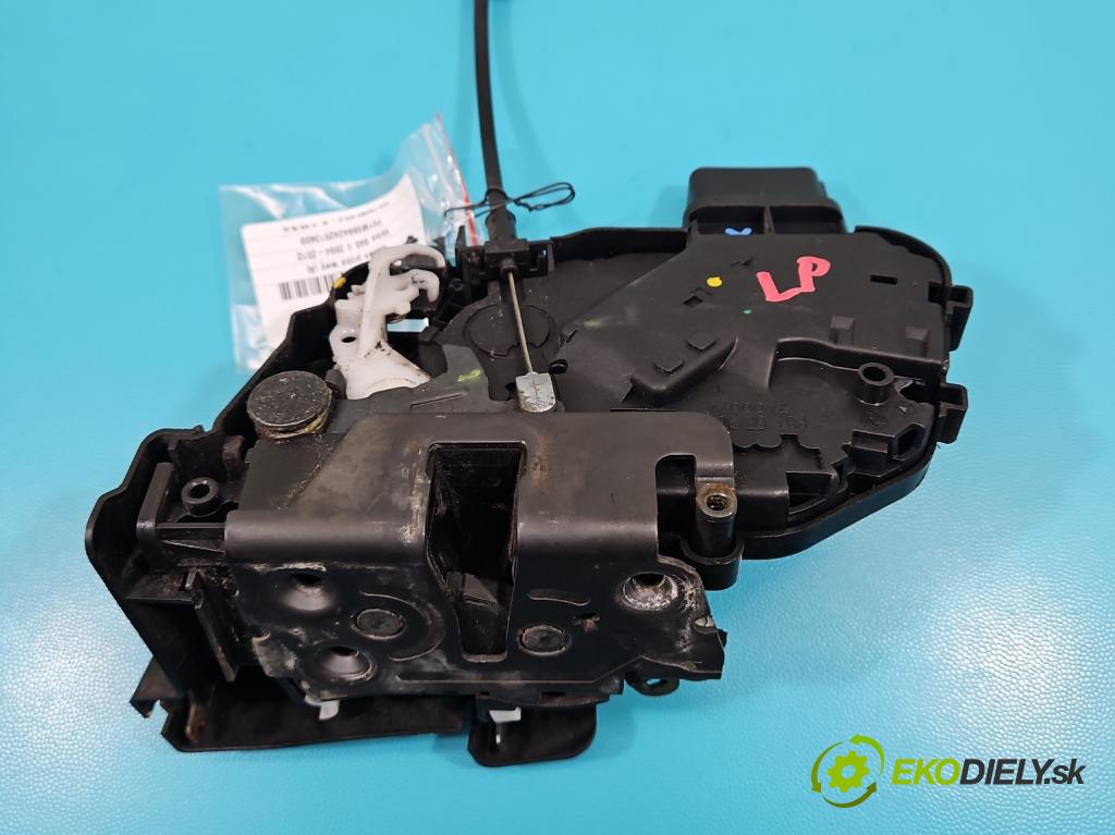 Volvo S40 II 2004-2012 2.4b 140 hp manual 103 kW 2435 cm3 4- zámek přední levý 30699154