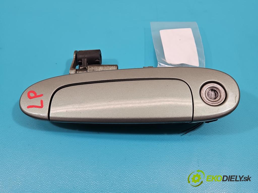 Toyota Yaris I 1999-2005 1.0 VVTI 65 HP manual 48 kW 998 cm3 3- rukoväť predné ľavé mimo:  (Vonkajšie predné ľavé)