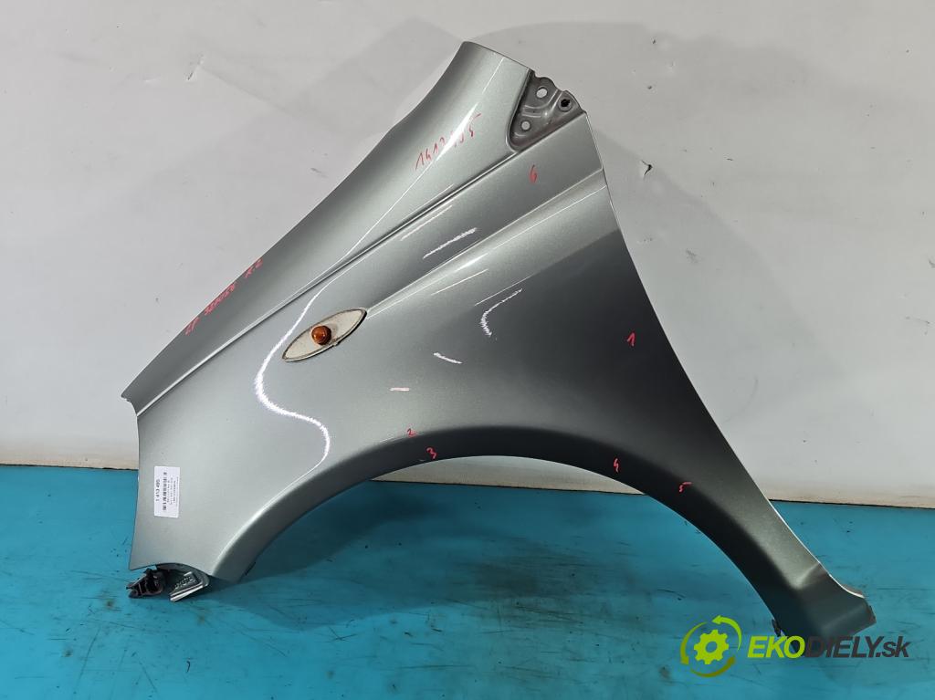 Toyota Yaris I 1999-2005 1.0 VVTI 65 hp manual 48 kW 998 cm3 3- blatnik přední levý  (Predné ľavé)