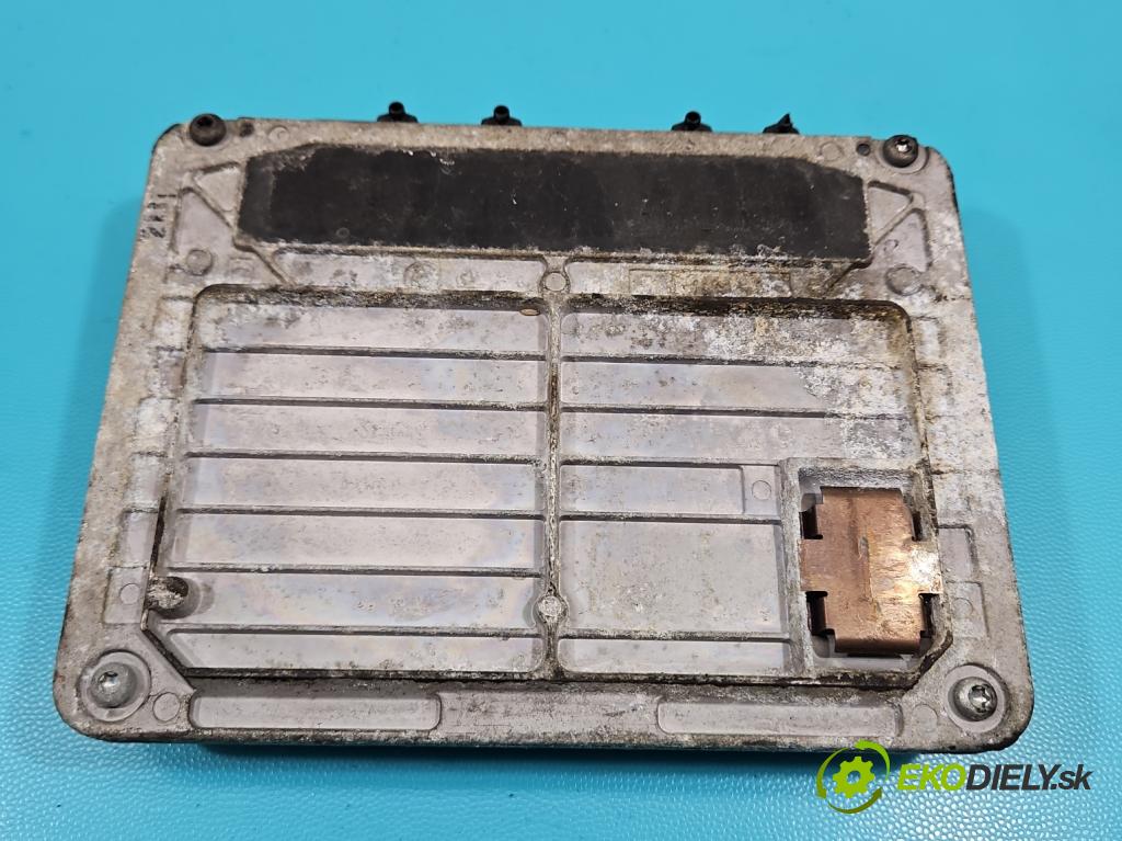 Skoda Octavia I 1996-2010 1.6 SR 101 HP manual 74 kW 1598 cm3 5- riadiaca jednotka motora 06A906019AN